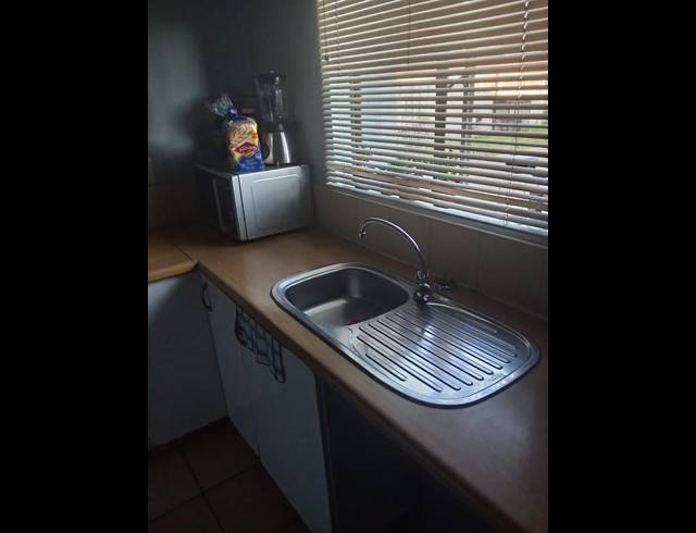 2 BEDROOM APARTMENT FOR SALE IN CRYSTAL PARK